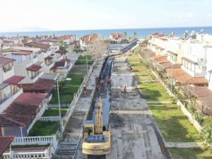 Aydın Büyükşehir Belediyesi Kuşadası’ndaki alt yapı çalışmalarını sürdürüyor