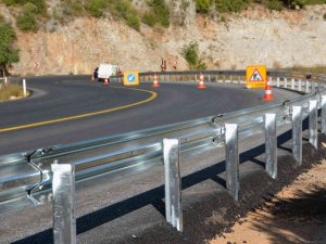 Kavaklıdere’de 5 km oto korkuluk yapıldı