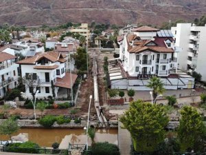 Marmaris Belediyesi ekipleri İçmeler’de çalışmalarına hız verdi