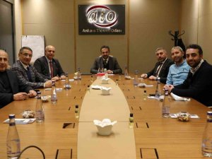 ATO Başkan Yardımcısı Yılmaz, İzmir Caddesi’ndeki işletme sahipleriyle görüştü