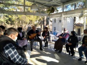 Kütahya Toplum Ruh Sağlığı Merkezi Edebiyat Atölyesi’nde şiir ve söyleşi