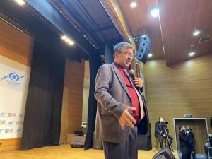 Hayati İnanç Sultangazililerle buluştu