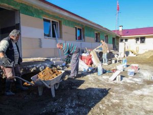 Köylüler birleşip 50 yıllık okulu ‘Kültür Merkezi’ yapıyor