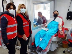 Semra Sarıışık Tozaraydın herkesi kan vermeye davet etti