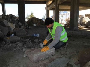 Gölbaşı’nın yapıları andezit taşı ile inşa edilecek