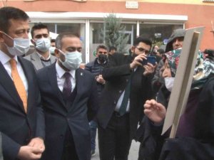 AK Parti Genel Başkan Yardımcısı Dağ evlat nöbetindeki aileleri ziyaret etti