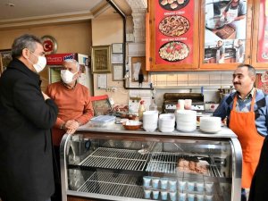 Mamak Belediye Başkanı Köse esnafla istişarelerini sürdürüyor