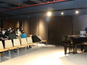 Ünlü besteci Sanlıkol deneyimlerini Nilüfer’de paylaştı