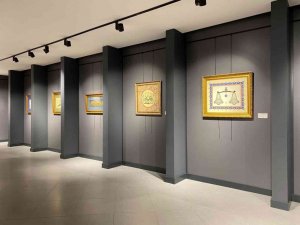 Üsküdar’da ‘Hüsn-i Hat’ sergisi sanatseverlerle buluştu