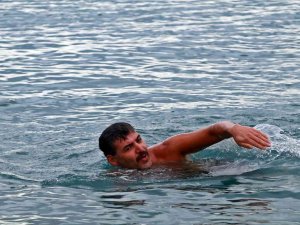 Antalya’da iki mevsim aynı anda yaşandı, ortaya ilginç görüntüler çıktı