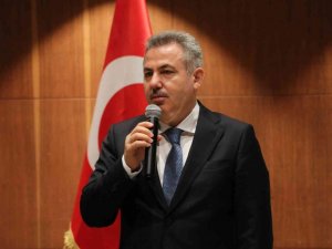 Vali Elban, gazetecilerle buluştu