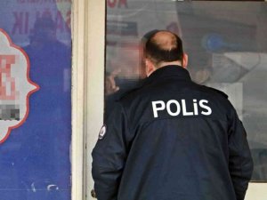 Müzakereci polisin bir sözü, kilitli kapıyı açtırdı