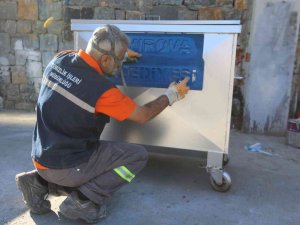 Çayırova Belediyesi kendi çöp konteynerini üretiyor