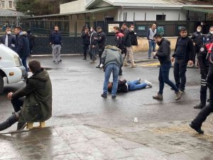 Diyarbakır’da adliye çıkışında iki aile arasında silahlar konuştu: 5 yaralı