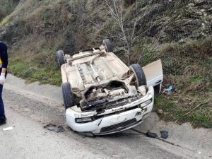 D650 karayolunda otomobil takla attı: 1 yaralı
