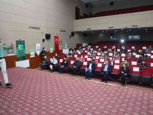 Develi Belediyesi personeline Madde Bağımlılığı Semineri