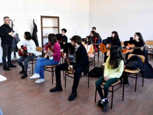 Mamak’ta kültürün ve sanatın kalbi Musiki Muallim Mektebi’nde atmaya başladı