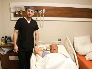 Kötü huylu tümör alındı prostattan kurtuldu