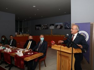 Medya mensuplarının Gazeteciler Günü Atatürk Üniversitesinde kutlandı