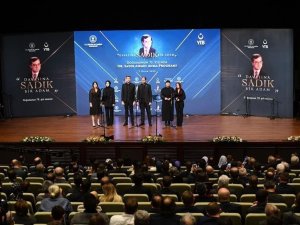 Üniversite öğrencisinin bestelediği Dr. Sadık Ahmet Marşı, Cumhurbaşkanlığı Külliyesi’nde yankılandı