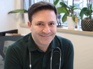 Profesör ilk defa açıkladı: Aşı olanlarda ’omicron’ akciğere inmiyor