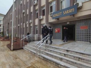 Uyuşturucuyu turşu bidonlarına sakladı
