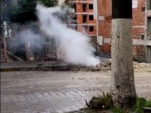 Avcılar’da elektrik kabloları bomba gibi patladı