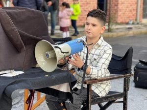 İlkokul öğrencisi Dehamcan Biçen’in Neşet Ertaş hayranlığı, görenleri şaşırtıyor