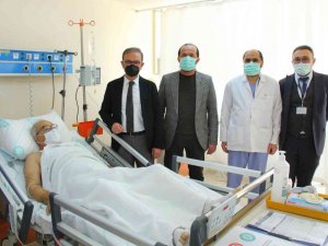 Aynı anda iki hastaya böbrek nakli yapıldı