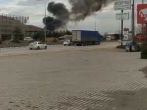 Geri dönüşüm tesisinde korkutan yangın