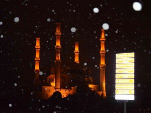 Kar yağışı etkisini artırıyor