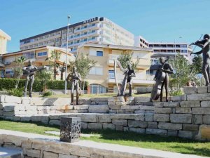Kuşadası, daha yeşil bir kent olma yolunda hızla ilerliyor
