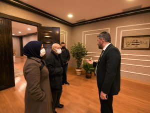 Başkan Çetin, 7’den 70’e tüm vatandaşları makamında ağırlıyor