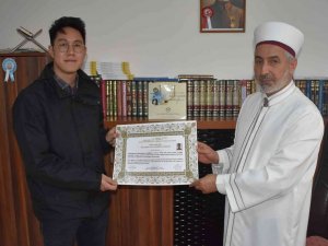 ABD’li Anthony Manisa’da kelime-i şehadet getirip Müslüman oldu
