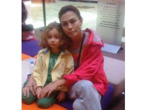 Ünlü Oyuncu Leyla Bilginel, Minik Oğlu Kayra İle Bodrum’da