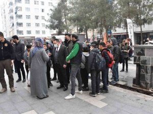 Başkan Beyoğlu esnafı ziyaret etti, devam eden spor yatırımlarını inceledi