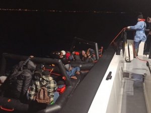 Ayvalık’ta 28 göçmen kurtarıldı