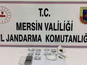 Uyuşturucu satan 4 kişi gözaltına alındı