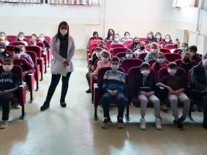 Mudanya’da öğrencilere verem mikrobu anlatıldı