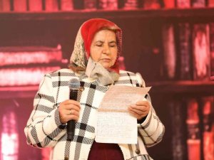 Şairler ve yazarlar bir araya geldiler, şiirleriyle mest ettiler