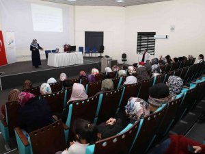 Van’da ‘Gönülden Gönüle Dost Sohbetleri’ devam ediyor