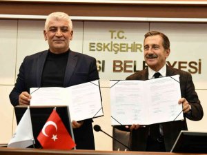 Tepebaşı’nda sözleşme sevinci