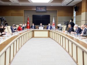 Kolaylı: "İnternet kanunu acilen çıkarılmalı"