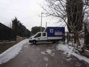 Kartal Belediyesi’nin karla mücadele ekipleri 7/24 iş başında