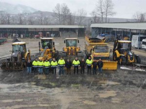 Akyazı Belediyesi karla mücadeleye hazır