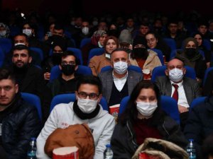 Başkan Çağırıcı gençlerle “İyi ki Varsın Eren” filmini izledi