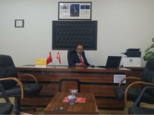 Öğrencinin ağabeyi, okul müdürünü omzundan bıçakladı