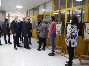 Sağlıkçılar ASÜ’de tezhip, hat ve ebru sergisi açtı