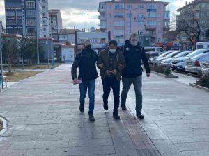 Niğde’de 2 aktif öğretmen FETÖ’den gözaltına alındı