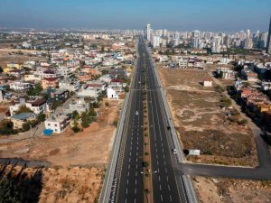 Büyükşehir Belediyesi, geçen yıl 537 bin 298 ton sıcak asfaltla yolları yeniledi